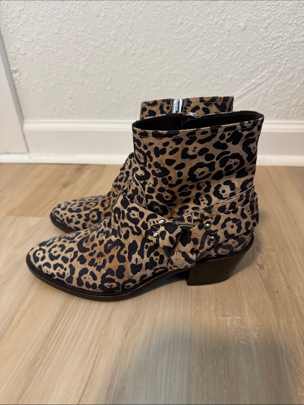 Golden Goose Leopard Print Ankle Boots in Tan and Black - Picture 4 of 6